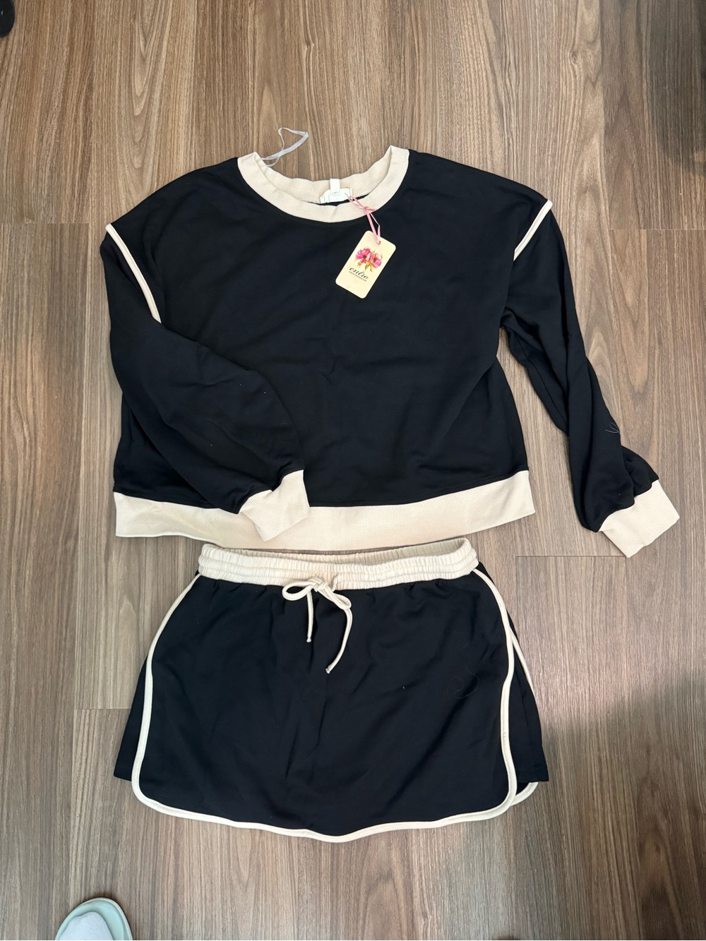 Entro Black & Cream Two-Piece Skirt Set